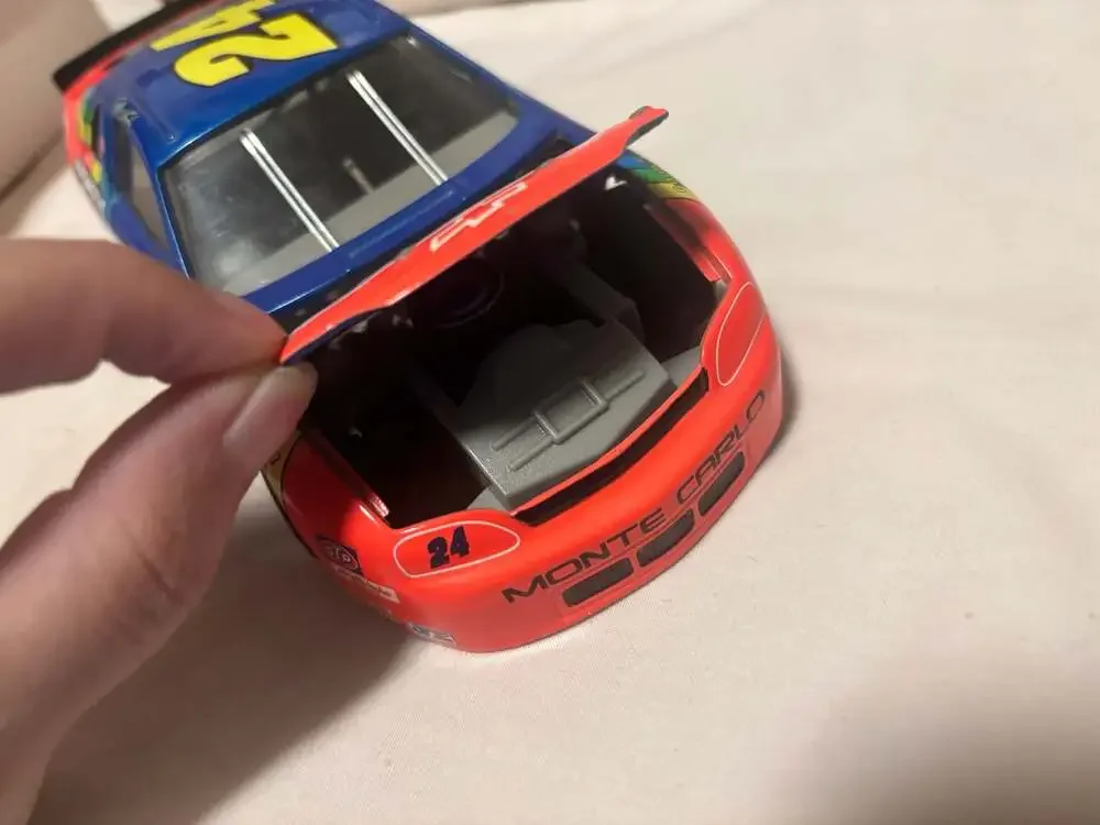 Jeff Gordon #24 DuPont Chevrolet Monte Carlo Diecast Race Car